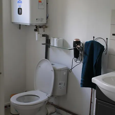 Charmant Cachet Apartment *